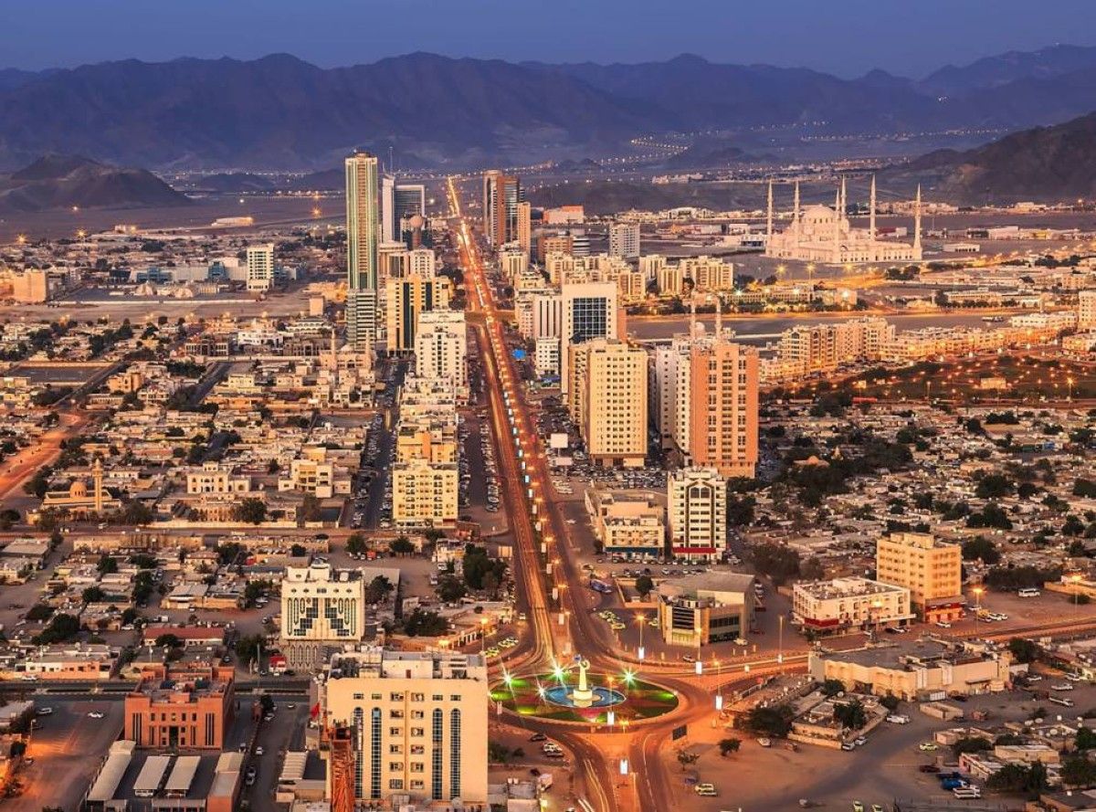 بحث تطوير منظومة "الفوترة الإلكترونية" في الفجيرة