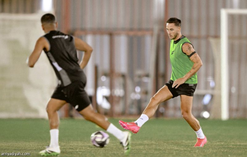 سيرو يقترب من العودة إلى الشباب