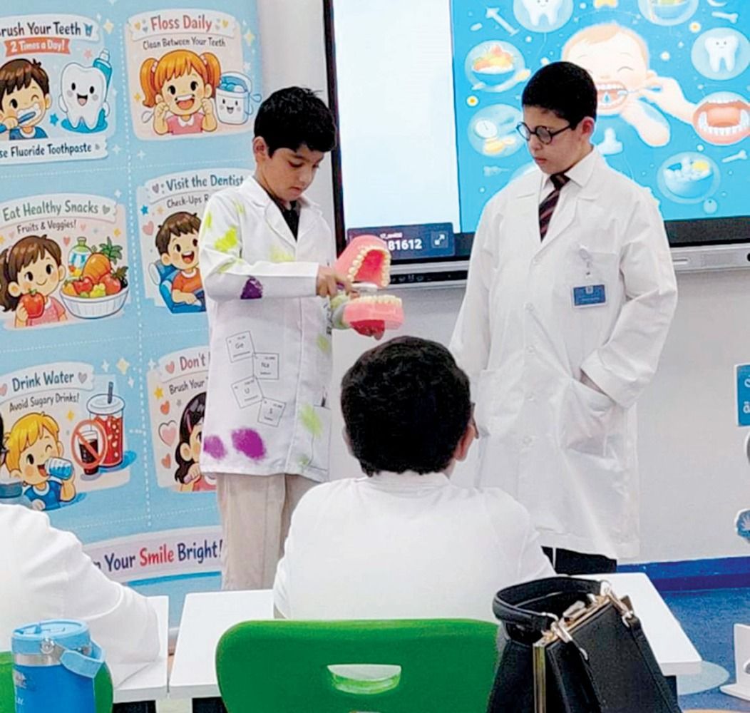 بمدرسة «الشيربون».. «الرعاية» تشارك في يوم صحة الأسنان