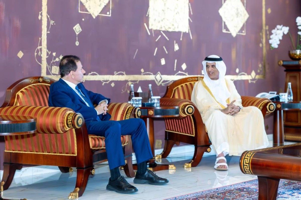 سعود بن صقر يستقبل سفير كومنولث جزر البهاما