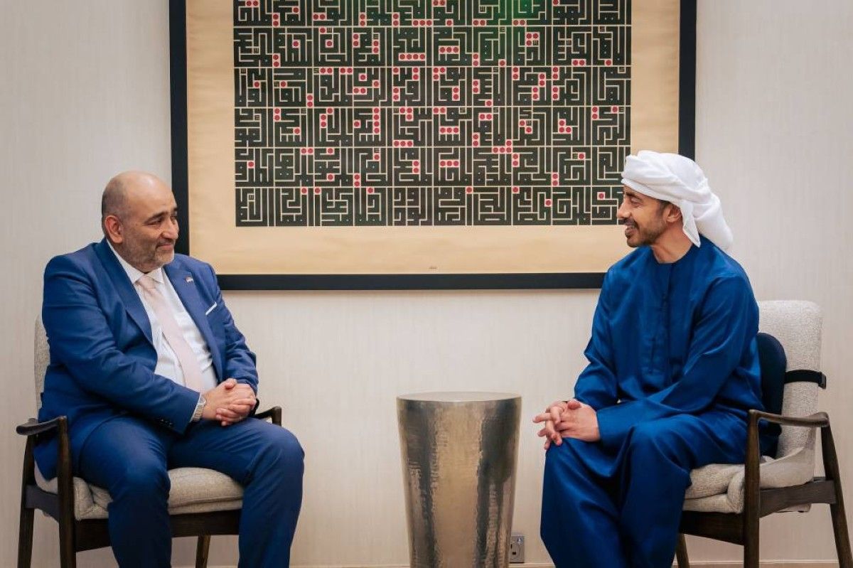 عبدالله بن زايد ونائب رئيس البوندستاغ الألماني يبحثان علاقات التعاون والتطورات الإقليمية