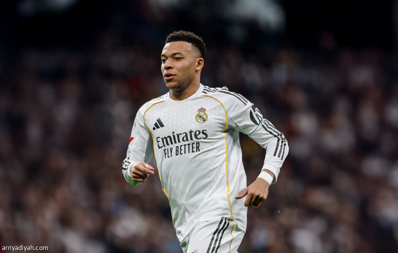 الإصابة تهدد مبابي قبل الكلاسيكو