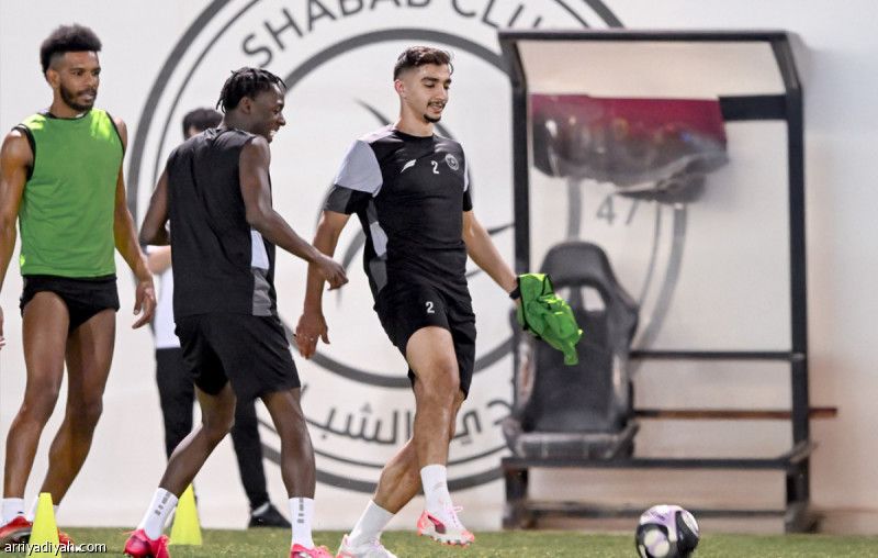 الشويرخ يغطي غياب هويدت