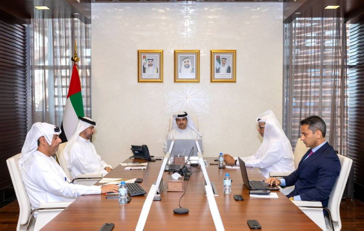 30 ألف درهم غرامة كاتب عدل خاص لمخالفته الضوابط المهنية في أبوظبي