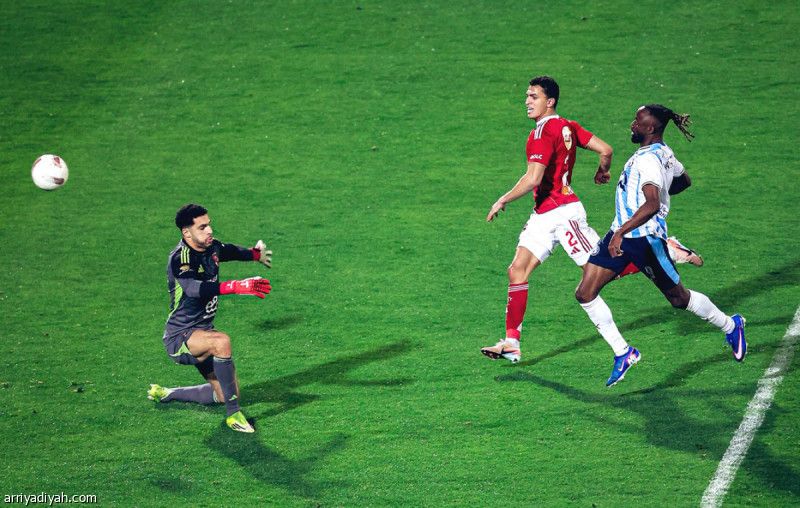 بيراميدز يسقط الأهلي.. وإنبي يحبط الزمالك