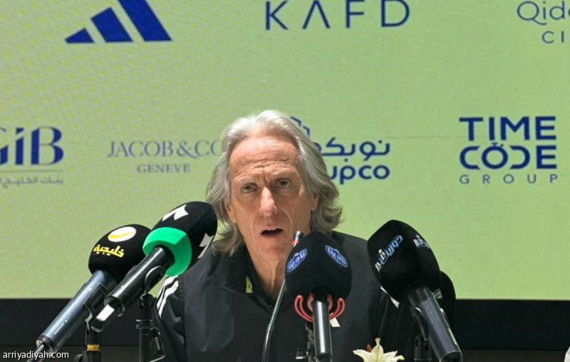 جيسوس: تنتظرنا 5 نهائيات.. والفوز على الأهلي صعب