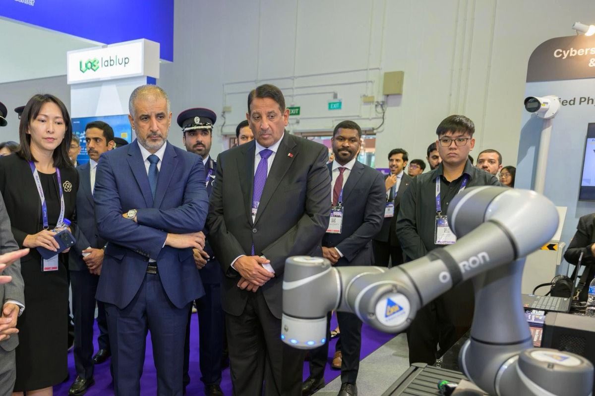 وزير الدولة للشؤون الداخلية يشارك في معرض وقمة ميليبول تيك إكس 2026 في سنغافورة