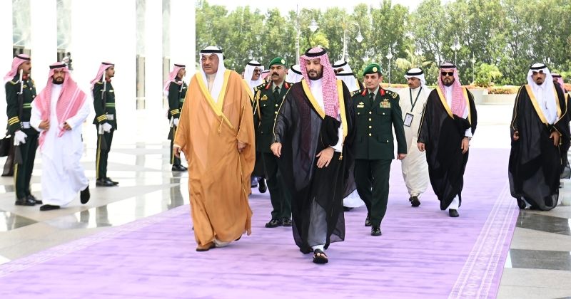 ممثل الأمير ترأس وفد الكويت في القمة الخليجية التشاورية الاستثنائية