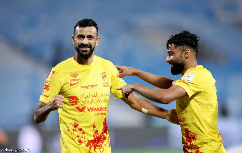 برباعية الرياض.. القادسية يضمن الرابع