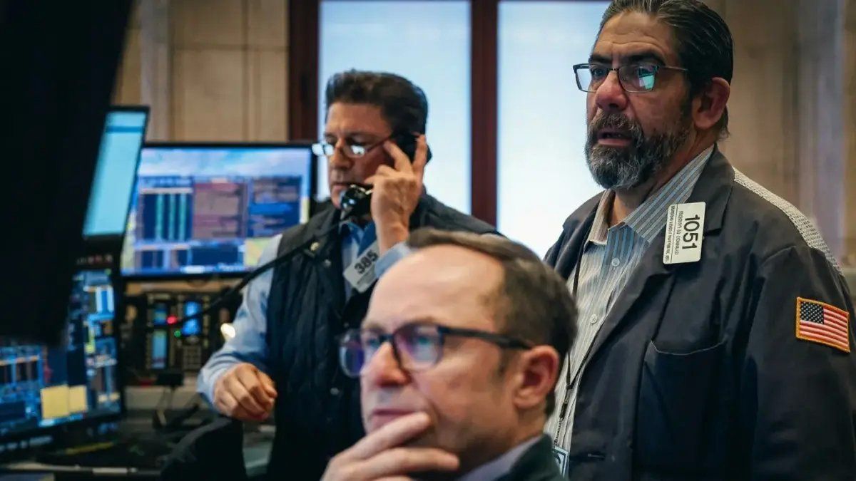 رسمياً: وول ستريت تنهار 0.89%.. الذكاء الاصطناعي يُفشل OpenAI ويُهدد 'العظماء السبعة' قبل نتائجهم الصادمة!