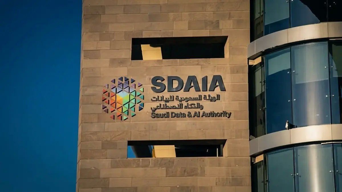 حصري: كيف تحول أي نص إلى ذكاء اصطناعي خارق؟ الدليل السعودي السرّي الذي سيكسبك مهارات بالملايين!