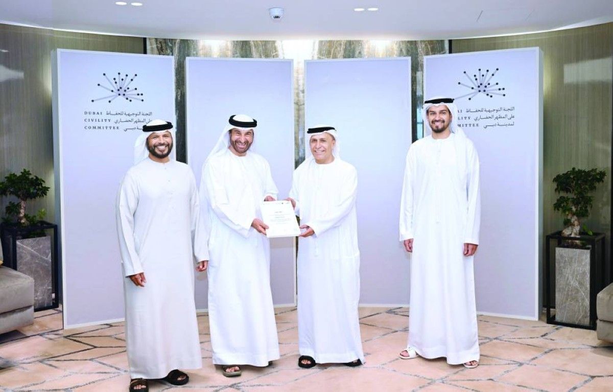 مكتوم بن محمد: دبي ترتقي بأخلاق أهلها وتُصان بسلوكيات ساكنيها