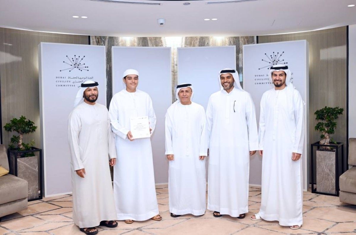 مكتوم بن محمد: دبي ترتقي بأخلاق أهلها وتُصان بسلوكيات ساكنيها