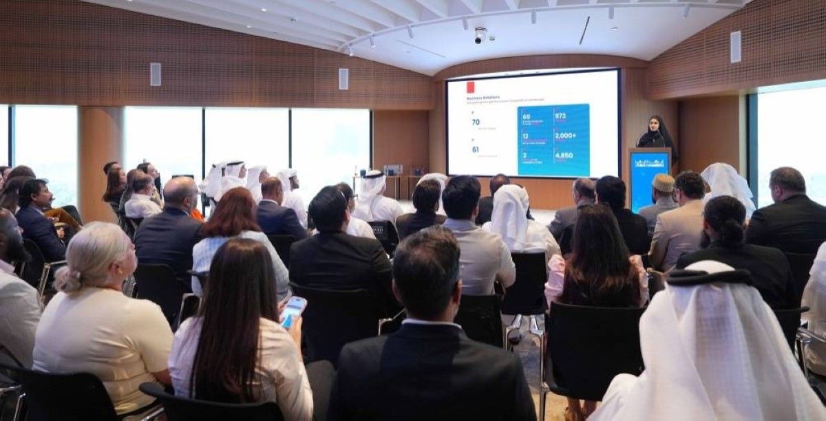 غرفة تجارة دبي تبحث دعم القطاع الخاص مع مجموعات ومجالس الأعمال