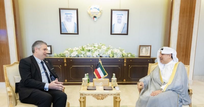 وزير شؤون الديوان الأميري يستقبل سفراء كوبا والصين والهند