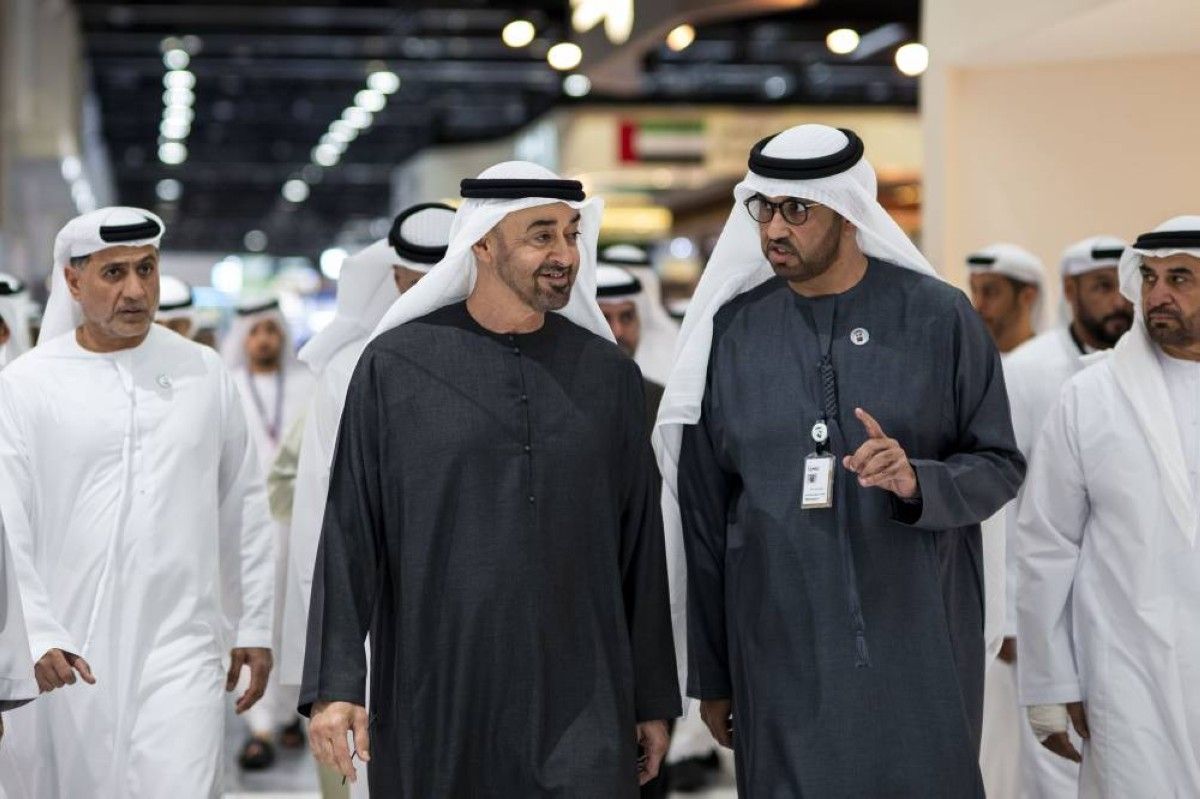 محمد بن زايد يلتقي محمد بن راشد في منصة "اصنع في الإمارات"