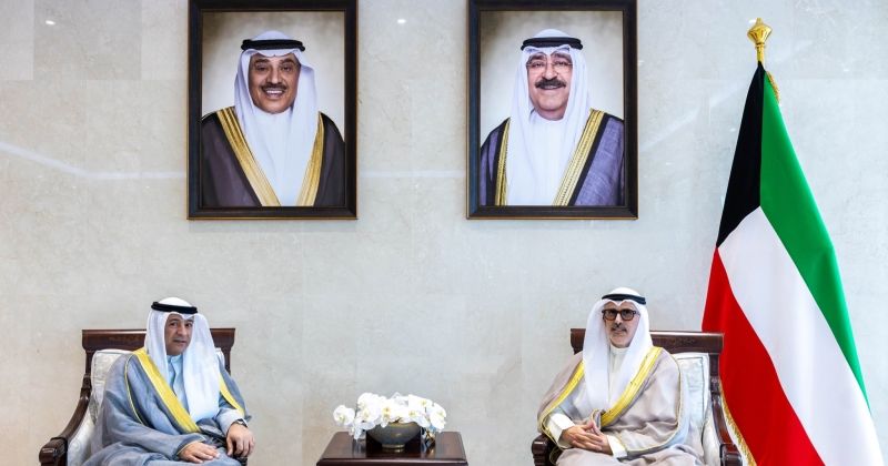 وزير الخارجية يبحث مع أمين عام «التعاون» تعزيز مسيرة العمل الخليجي والمستجدات الإقليمية والدولية