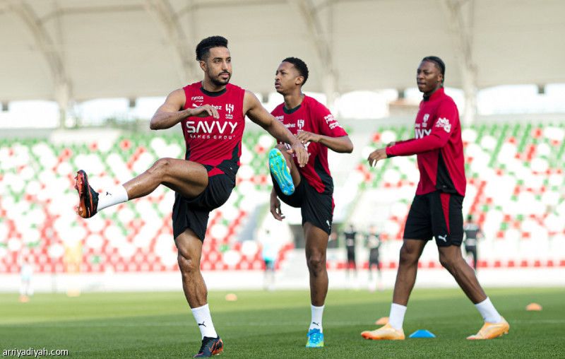 الاتفاق يجهز الهلال.. والأهلي يستضيف الخلود