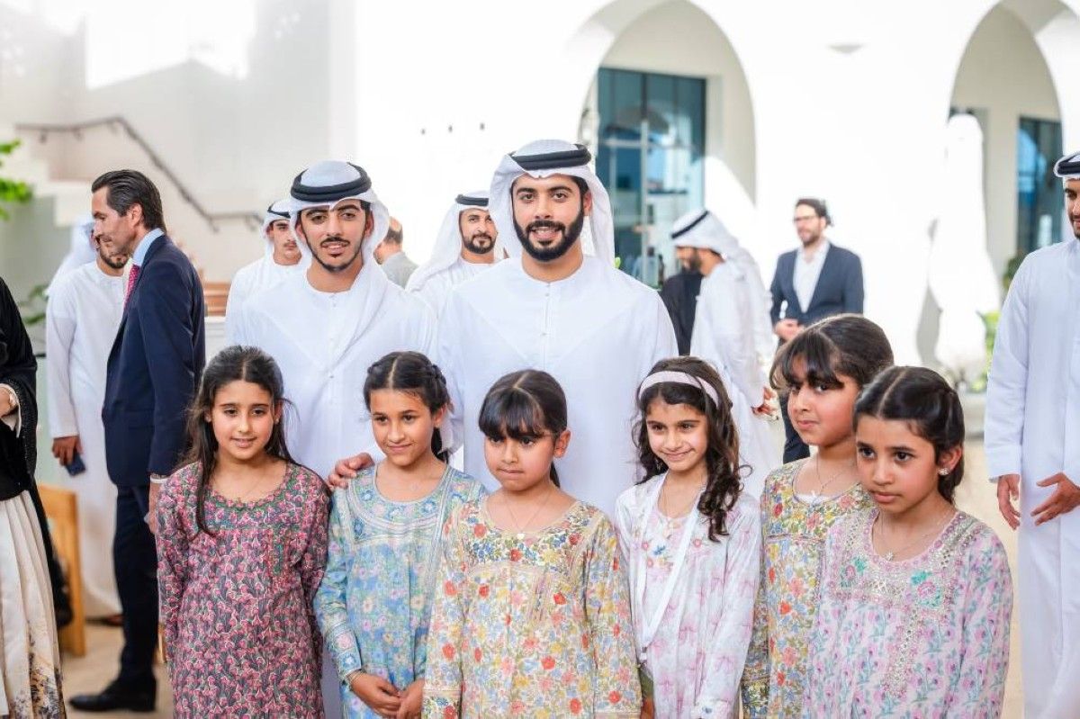 هزاع وراشد بن حمدان بن زايد يفتتحان معرض "بصمة الإمارات: نبني معاً"