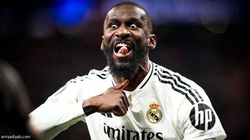 غرفة الملابس.. أزمة مدريد الجديدة