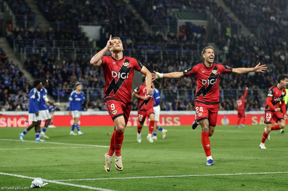 بالاس وفاييكانو يصلان نهائي دوري المؤتمر
