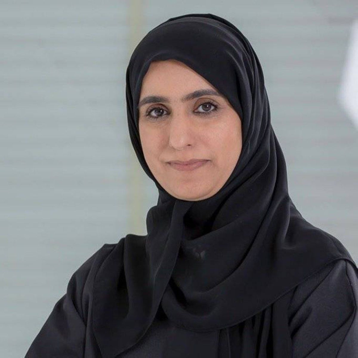 حمدان بن محمد يبارك اختيار ابنة الإمارات بشرى البلوشي في مبادرة "المخاطر الرقمية الحرجة"