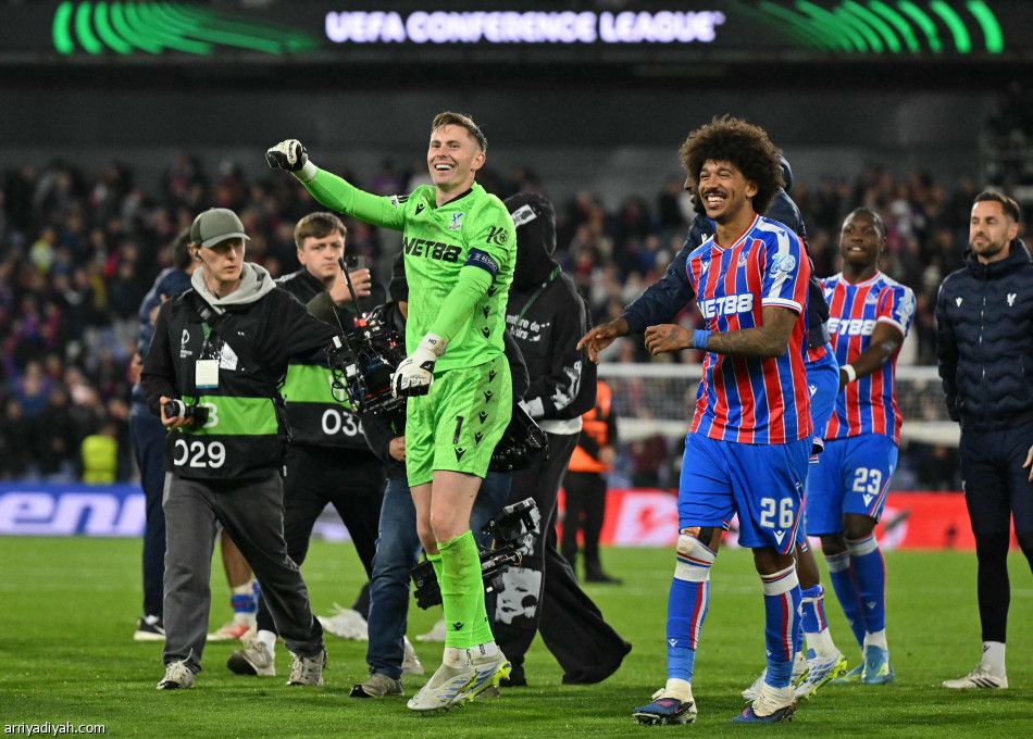 بالاس وفاييكانو يصلان نهائي دوري المؤتمر