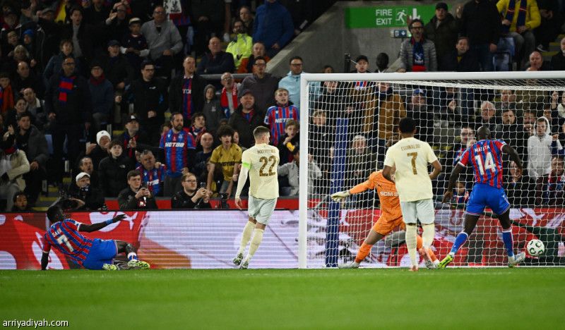 بالاس وفاييكانو يصلان نهائي دوري المؤتمر