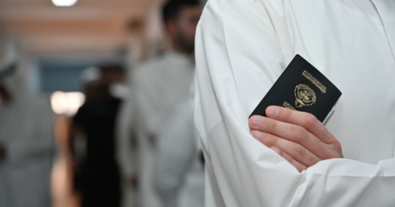 5 أشقاء خليجيين بخمس هويات كويتية مختلفة
