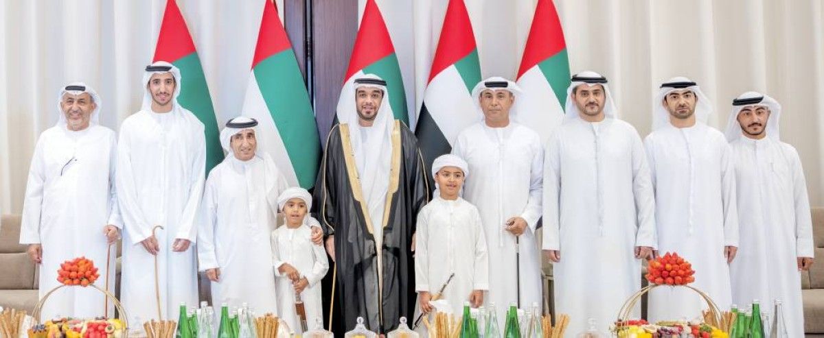 سعيد بن مكتوم يحضر أفراح الحرسوسي والمرزوقي