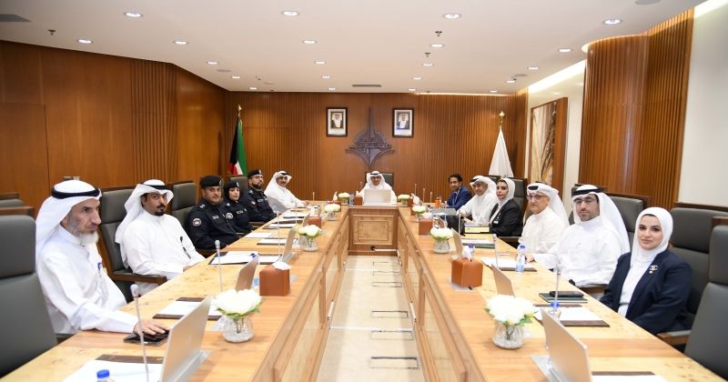 «التطبيقي» تبحث مع عدة جهات إطلاق مسارات تعليمية وتأهيلية لنزلاء المؤسسات الإصلاحية