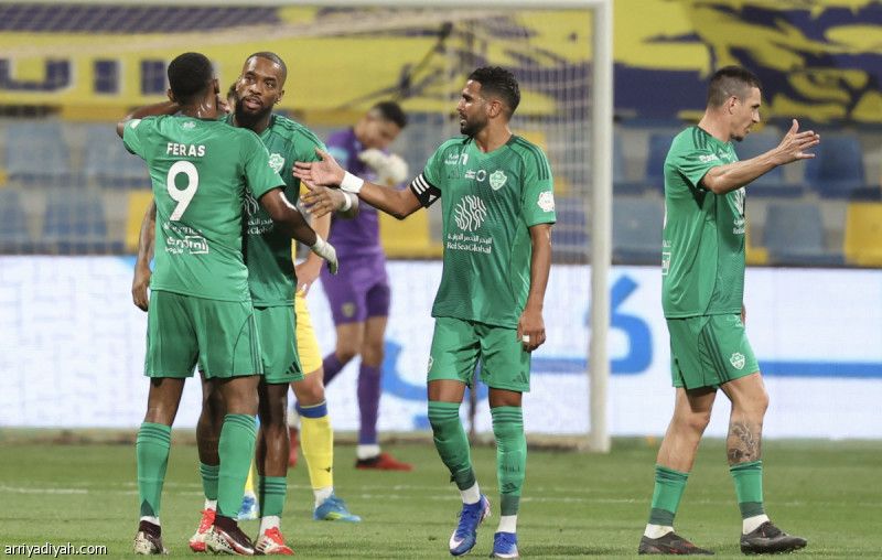 مجددا.. الأهلي يضرب التعاون ويمنح الاتحاد هدية