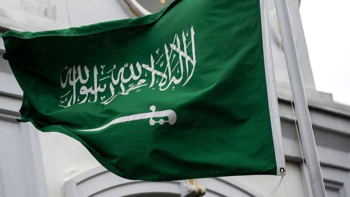 فرصة العمر! السعودية تفتح جامعاتها مجاناً لطلاب هذه الجنسية.. منحة شاملة السكن والراتب والمصاريف (سجل الآن قبل الإغلاق)!