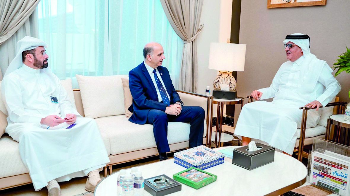 تعاون بين «القطري للصحافة» و«جسر»