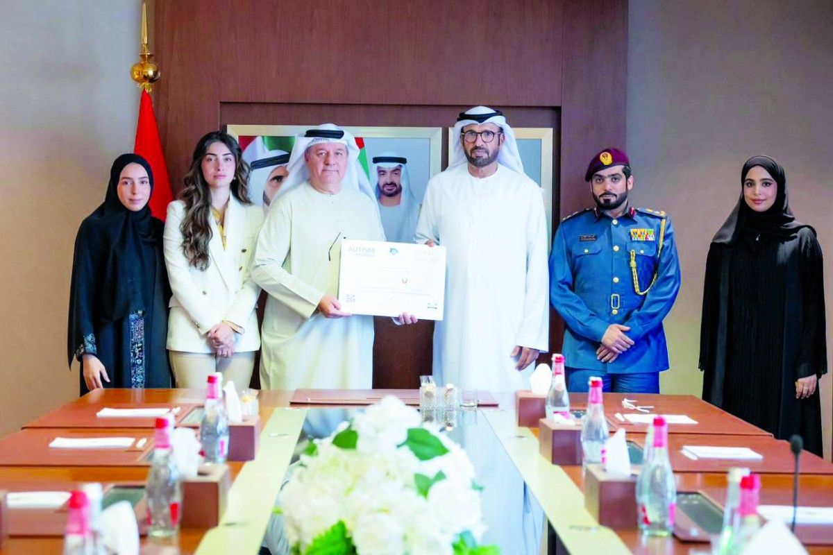 دفاع مدني دبي ينال شهادة «البيئة الصديقة لذوي التوحد»