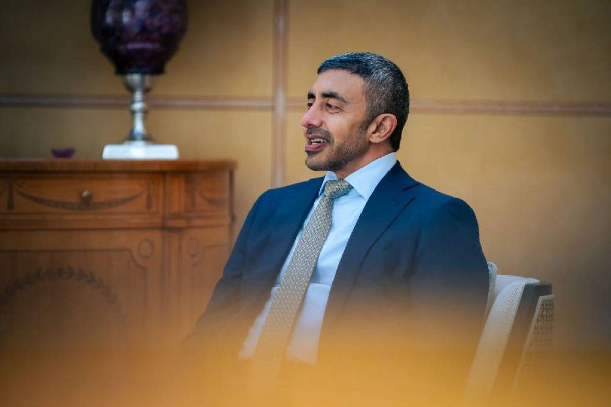 عبدالله بن زايد يلتقي مستشار الأمن الوطني البريطاني