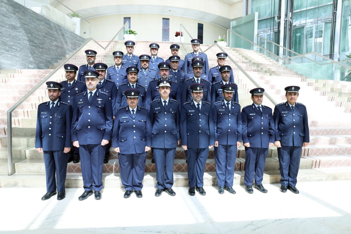 تخريج 22 ضابطاً في الدورة العليا بأكاديمية الشرطة