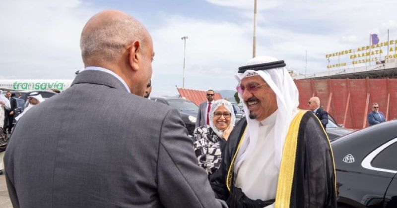 ممثل سمو الأمير يغادر اليونان بعد ترؤسه وفد الكويت في القمة الأوروبية الخليجية