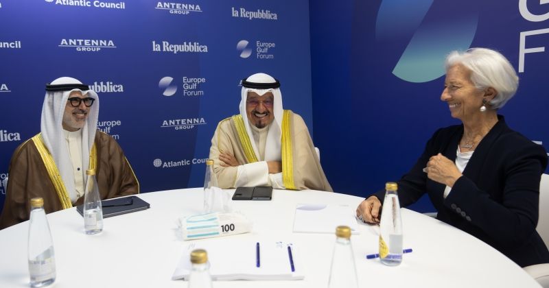 العبدالله بحث مع لاغارد سبل تعزيز التعاون بين الكويت و«المركزي الأوروبي»