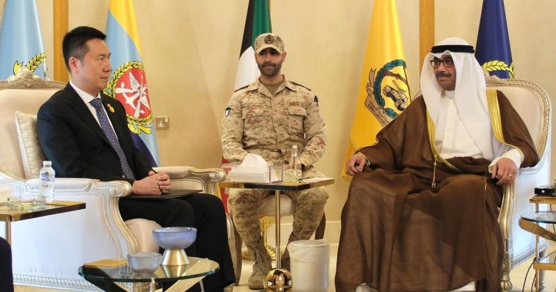 وزير الدفاع يبحث مع السفير الصيني موضوعات مشتركة