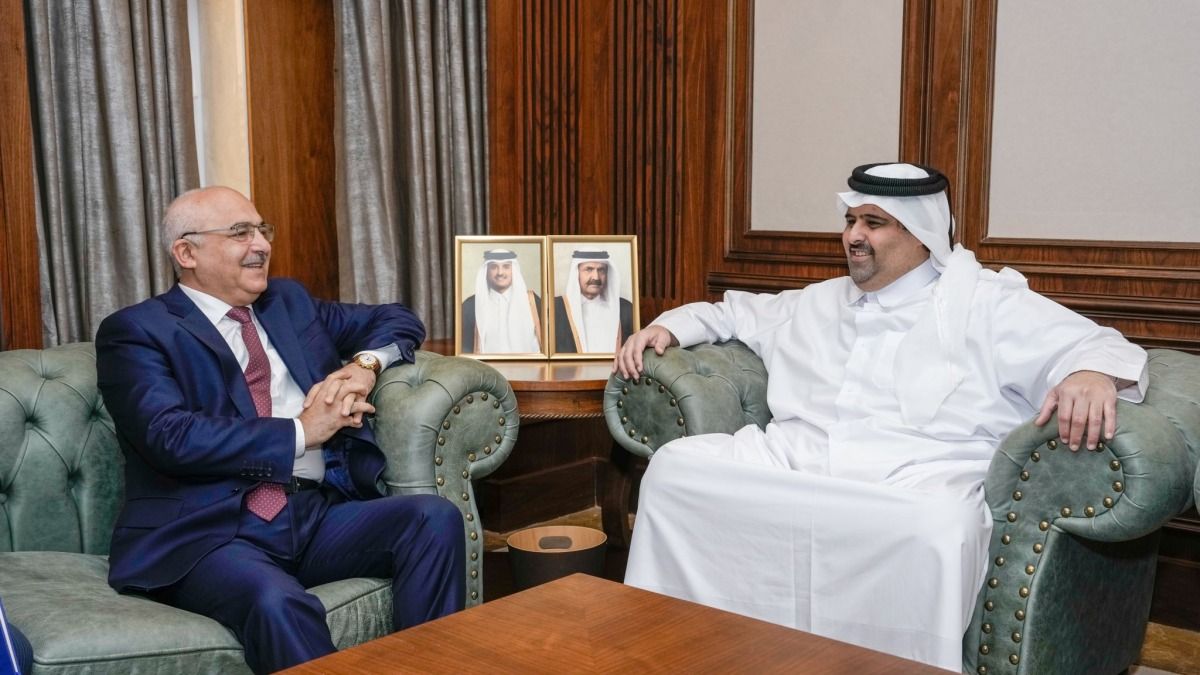 الرئيس التنفيذي للمؤسسة القطرية للإعلام يجتمع مع سفير أذربيجان