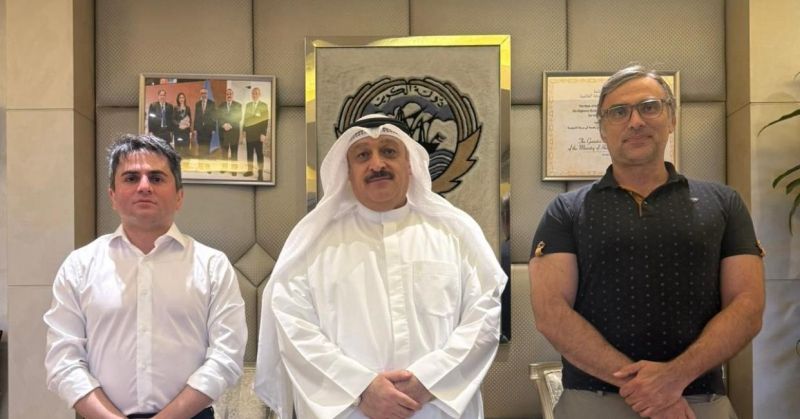 العوضي مع البروفيسور الزائر أرنولد قليزال