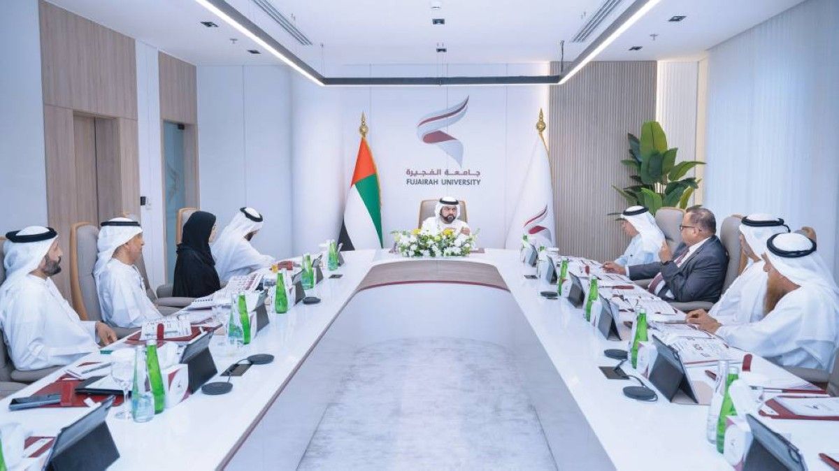 ولي عهد الفجيرة: المؤسسات التعليمية تبني وعي المجتمع وتسهم في مسيرة التقدم