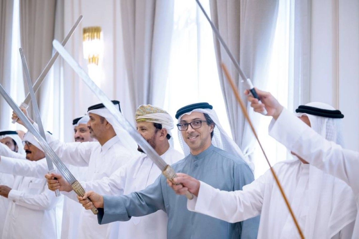 منصور بن زايد: سباقات الهجن جزء أصيل من الموروث الثقافي والتراثي للإمارات