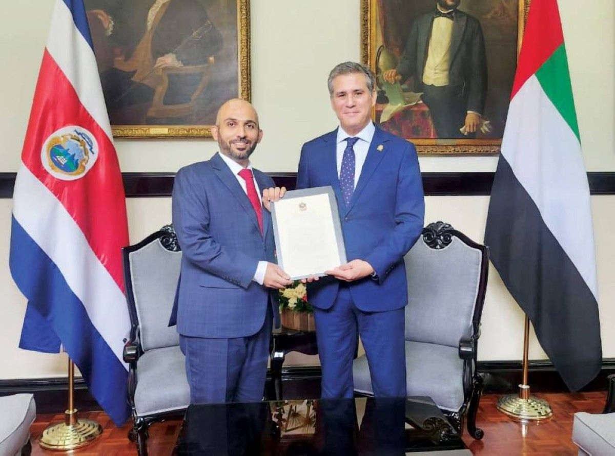 سفير الإمارات يقدم نسخة من أوراق اعتماده إلى وزير الخارجية في كوستاريكا