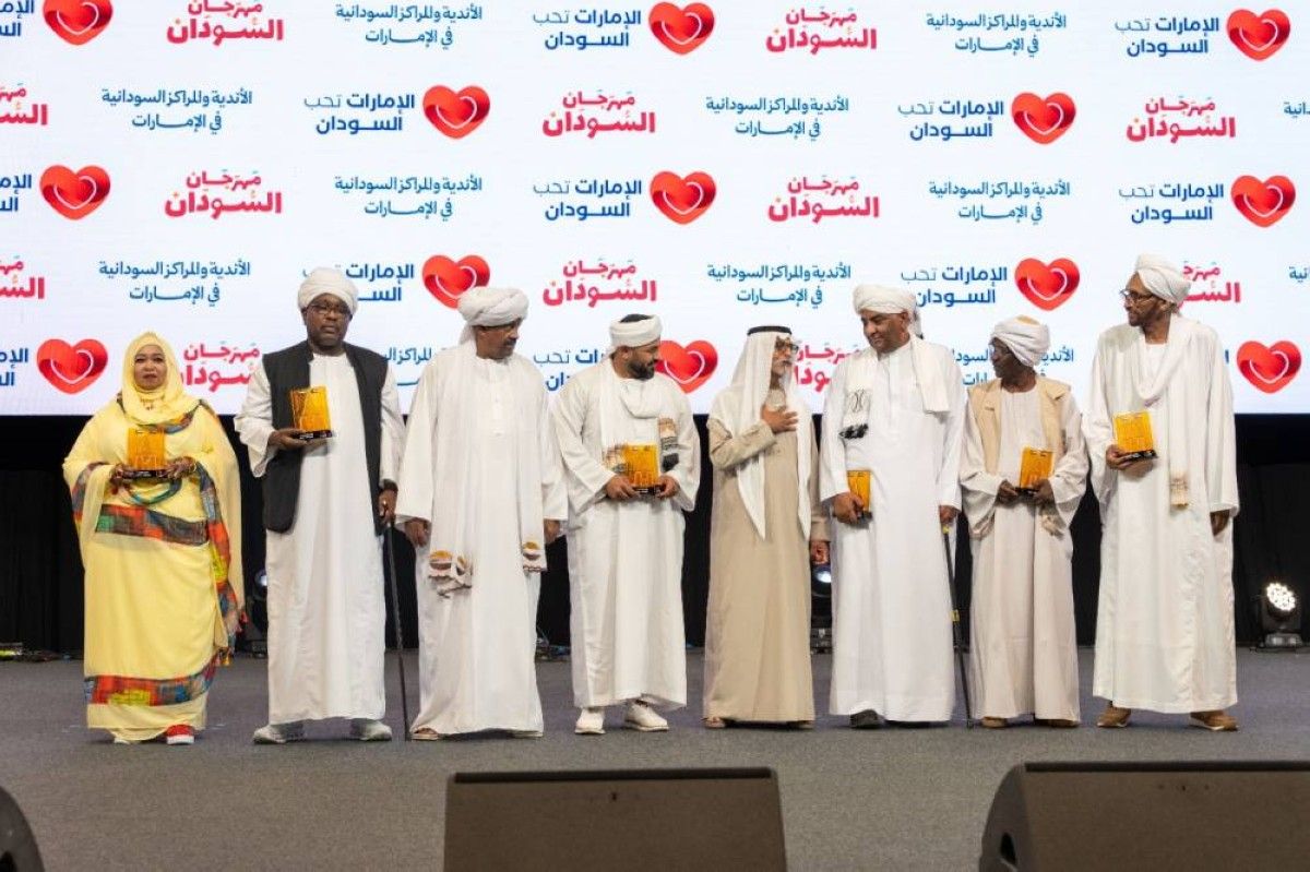 نهيان بن مبارك: استضافة الإمارات "مهرجان السودان" يجسد مشاعر الفخر والاعتزاز بالقيم والمبادئ المشتركة بين البلدين الشقيقين