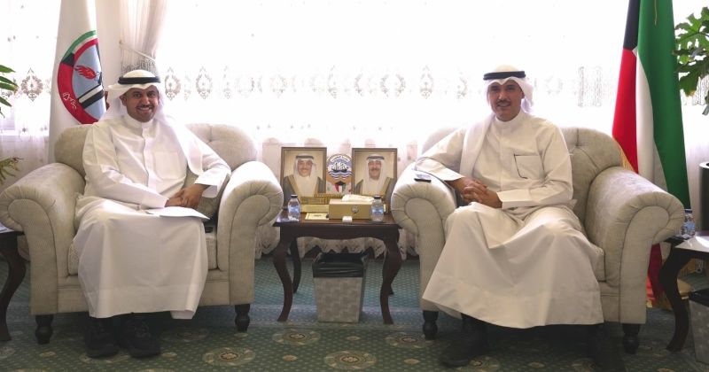 محافظ الأحمدي والهيلع على هامش اللقاء المفتوح