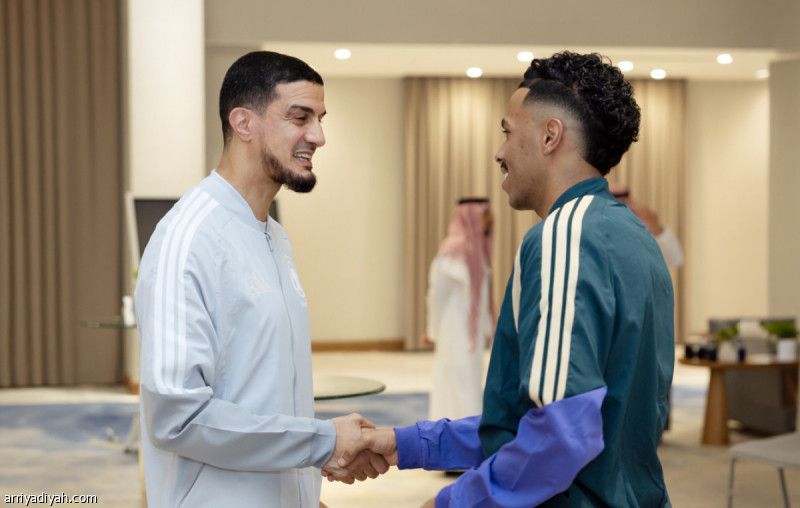 سرقة تمنع سفر عبد الحميد مع بعثة «الأخضر»