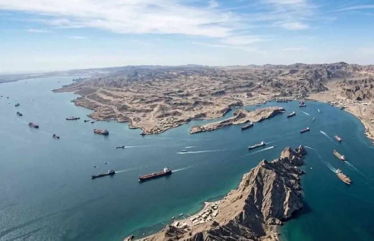 رويترز: إيران تفتح مضيق هرمز بعد 30 يوماً من الاتفاق مع أمريكا