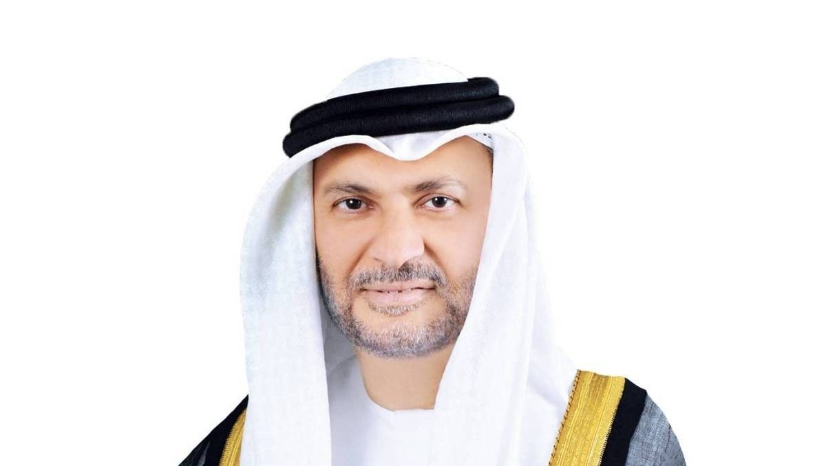 أنور قرقاش: الإمارات قامت على أسس راسخة وقادرة على تجاوز التحديات بثقة وثبات